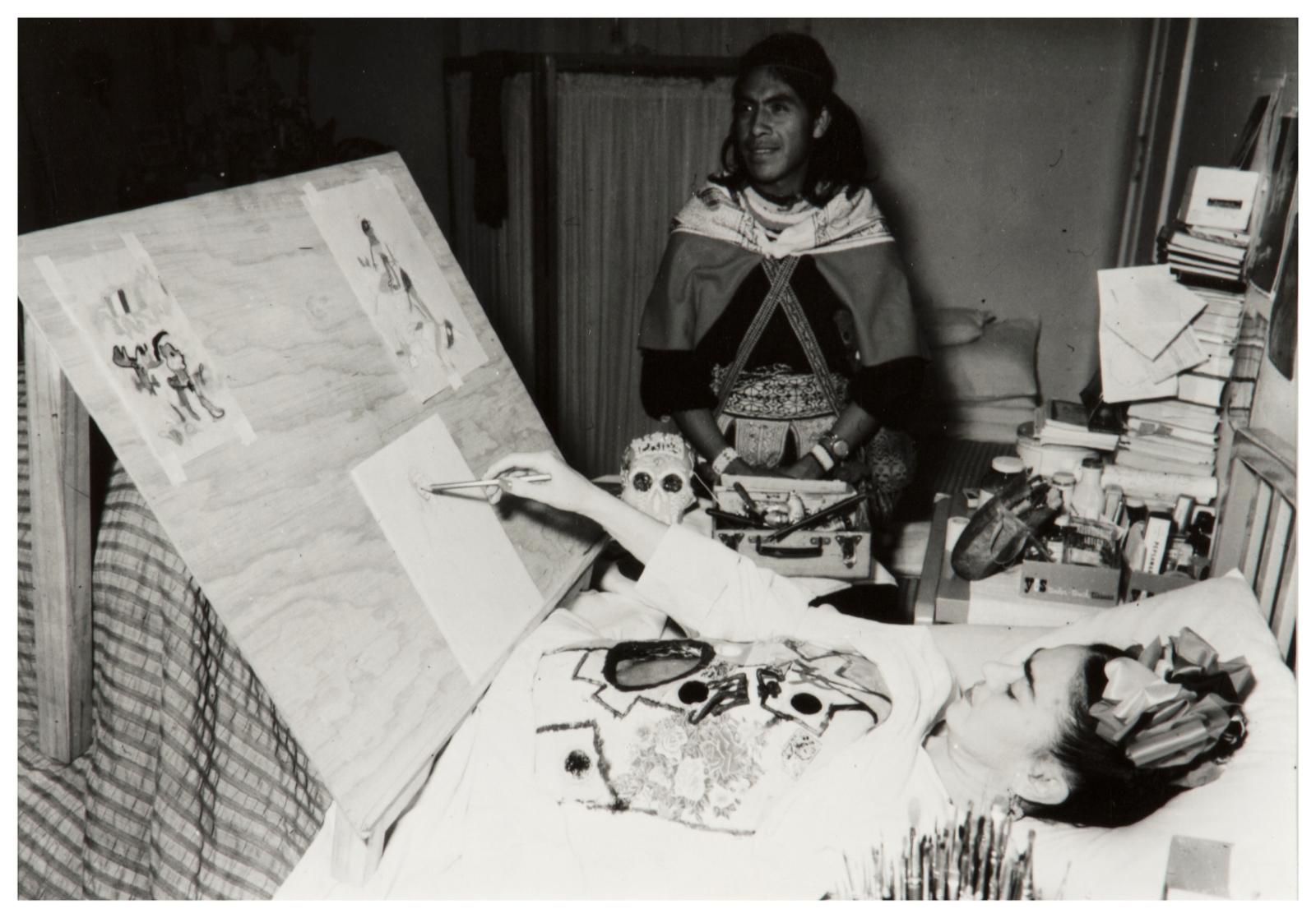 Sin t&iacute;tulo [Frida Kahlo pintando, con su modelo a su lado, en el Hospital Ingl&eacute;s], del Archivo Raquel Tibol